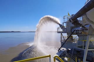 Una de las empresas que pujaba por quedarse con la Hidrovía habría quedado descalificada