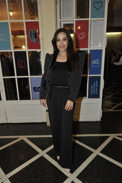 Una elegante Viviana Saccone tampoco quiso perderse la avant premiere de la película