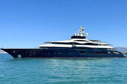 Una embarcación de 117.6 metros de longitud ingresó al puerto de San Diego