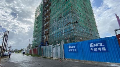 Una empresa china construye el que será un hotel de la cadena estadounidense Best Western en Georgetown.
