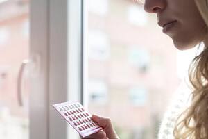 Una encuesta de la BBC sugiere que la mitad de las mujeres del Reino Unido menores de 45 años han experimentado algún tipo de coerción reproductiva