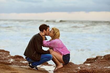 Una escena a puro amor a un mes y medio de haber dado el sí.