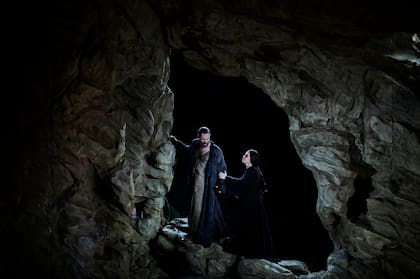 Una escena de la puesta de Damián Szifron para Sansón y Dalila, que debutó en la Ópera Estatal de Berlín en 2019 con dirección musical de Daniel Barenboim