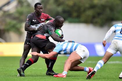 Una escena del partido final, ante Kenia. Los Pumas, campeones del Seven de Madrid.