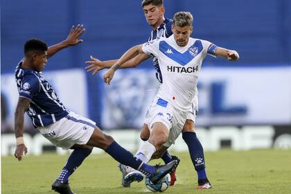 Una escena del primer tiempo entre Vélez y Godoy Cruz, en Liniers