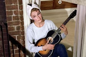 Una escena memorable de Audrey Hepburn en Desayuno con diamantes