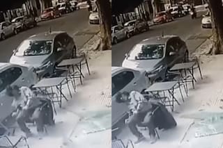 Cómo se encuentra el hombre que tomaba un café en Palermo y se le cayó un vidrio en la cabeza