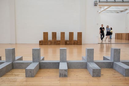 Una exhibición de Carl Andre en Nueva York en 2014 (Tony Cenicola/The New York Times)