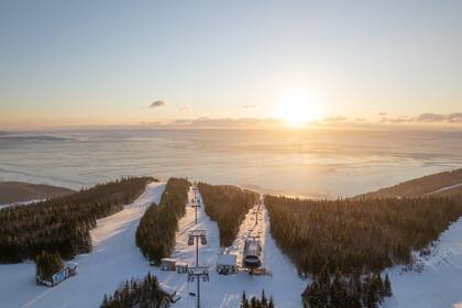 Una experiencia única de montaña frente al mar para descubrir las maravillas naturales de Québec durante todo el año