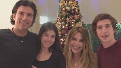 Una familia sin "dramas": Diego, Victoria, Mónica y Federico