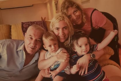 Una familia unida: Ivanna, Mauro y todo el clan, unidos como solían estar
