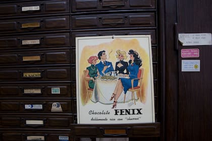 Una fiche que muestra la historia