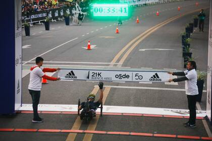 Una fiesta se vivió en la media maratón de Buenos Aires