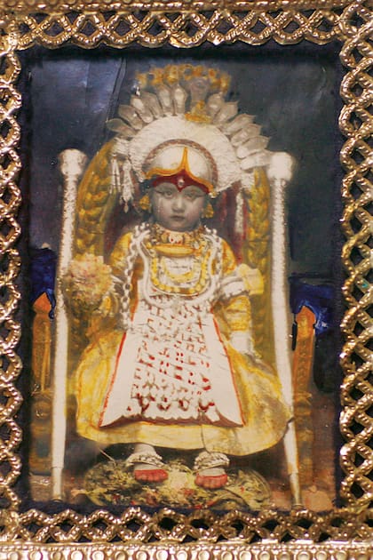 Una foto antigua de una diosa kumari.