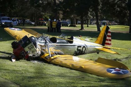 Una foto de cómo quedó la avioneta de Harrison Ford en 2015, tras el accidente