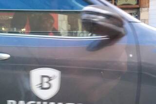 Cuarentena. Polémica en Bariloche por una foto de Gaudio circulando en el centro