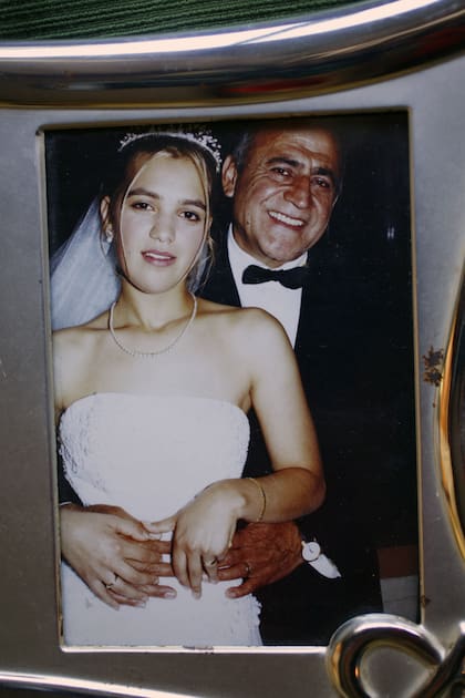 Una foto familiar de Arce junto a Rosana Galliano durante su casamiento