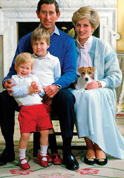 Una foto familiar de Carlos, Diana y sus hijos