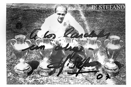Una foto firmada por Alfredo Di Stéfano
