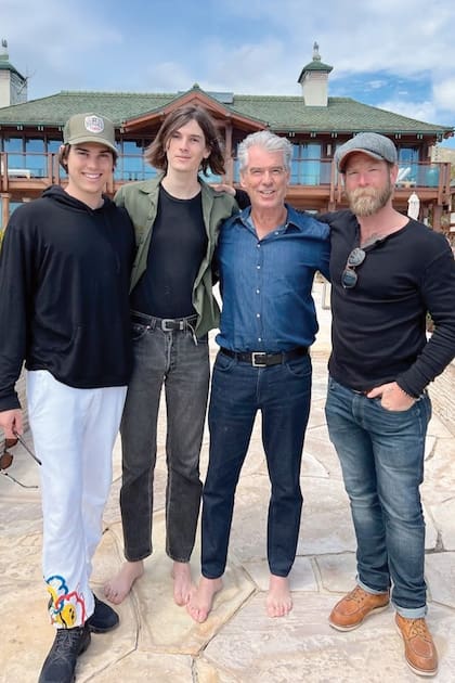 Una foto junto a sus hijos Paris, Dylan y Sean (falta Christopher), que el actor eligió para postear en su cuenta oficial de Instagram con motivo del Día del Padre, en junio de 2022