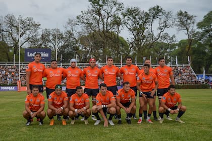 Una foto que puede ser histórica: Tarucas, formado antes del estreno absoluto en el Súper Rugby Américas.