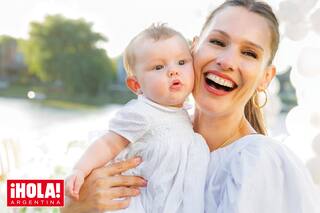Pampita: las fotos exclusivas del bautismo de su hija Ana en una ceremonia privada