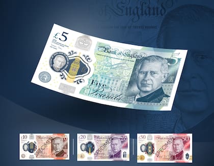 Una fotografía publicada por el Banco de Inglaterra en Londres el 19 de diciembre de 2022 muestra el diseño de los nuevos billetes del rey Carlos III de Gran Bretaña, que se espera que entren en circulación a mediados de 2024. 