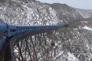 Una nevada sorprendió a más de 300 pasajeros a bordo del Tren a las Nubes en Salta