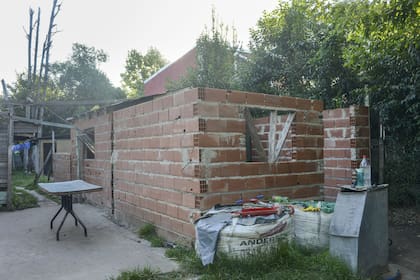 Una habitación a medio construir en el barrio Ferrum, en Villa Rosa, partido de Pilar