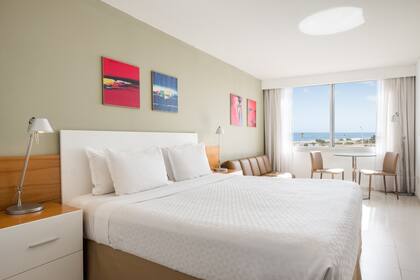 Una habitación con vista al mar siempre es buen plan.