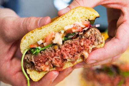 Una hamburguesa 100% de proteína vegetal texturizada de arveja amarilla