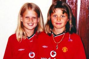 Una hora antes de que Holly Marie Wells y Jessica Amiee Chapman desaparecieran inexplicablemente un domingo veraniego, les habían tomado esta foto