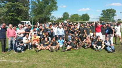 "Una hora más en el club, es una hora menos en la calle", dijo Flores a LA NACION