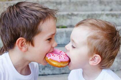 Una idea muy extendida es que, por la falta de hermanos, no están acostumbrados a compartir