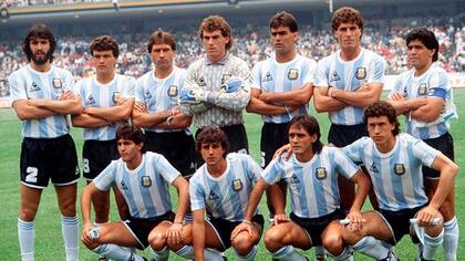 Una imagen clásica del plantel argentino que salió campeón en el Mundial de México 86.