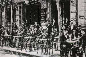 El Café Tortoni cumple 160 años convertido en una meca del turismo extranjero