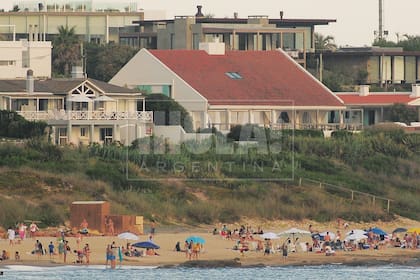 Una imagen de la casa que Daniel Tinayre adquirió en la década del 80, cuando José Ignacio era un tranquilo pueblo de pescadores. La maison esteña está en un punto estratégico de La Mansa.