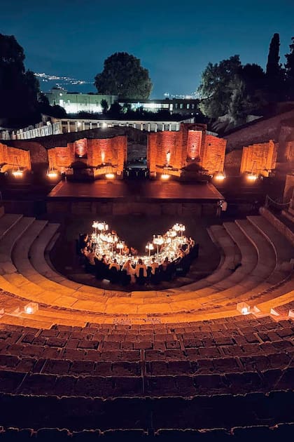 Una
imagen de la celebración sobre el mismísimo escenario del Teatro Grande.