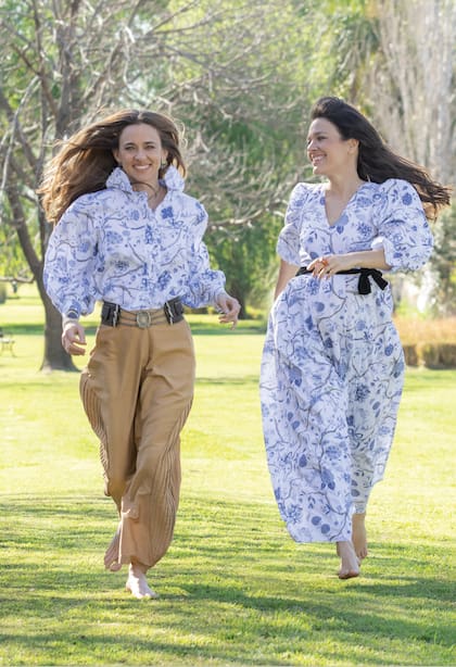 Una imagen de la hermandad. Mili (que sumó a su equipo una rastra que era de su bisabuela María Isabel Pueyrredón de Zavaleta) y Choni,como se dicen cariñosamente, aseguran que nunca tuvieron tanta conexión como ahora