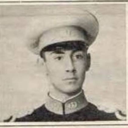 Una imagen del cadete Jorge Rafael Videla, publicada en la revista Gente en 1975, con motivo del nombramiento del militar como Comandante en Jefe del Ejército