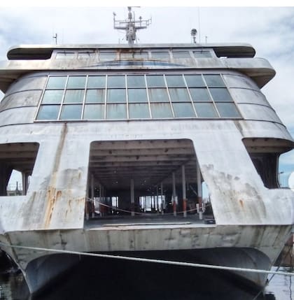 Una imagen del deterioro del ferry Eladia Isabel
