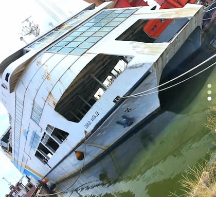 Una imagen del deterioro del ferry Eladia Isabel