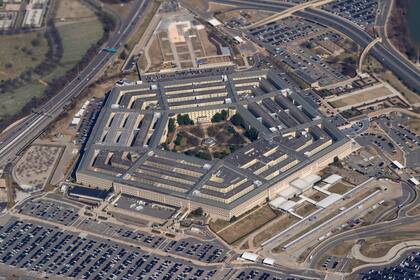 Una imágen del Pentágono captada desde el avión presidencial el 2 de marzo de 2022 en un sobrevuelo sobre Washington. (AP Foto/Patrick Semansky, Archivo)