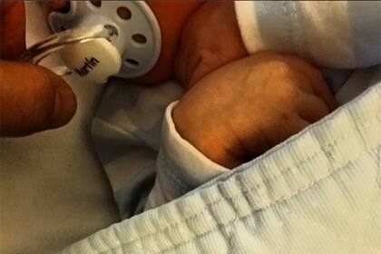 Una imagen del pequeño Martín en su cuna