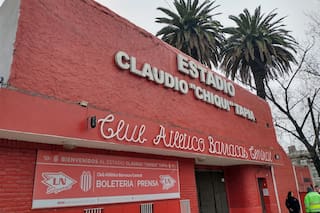 Baños de mármol, sofás premium y grifería de lujo: la cuestionada remodelación del "Estadio Claudio Tapia".