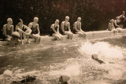 Una imagen del sano esparcimiento en las piletas del Eden Hotel, en La Falda
