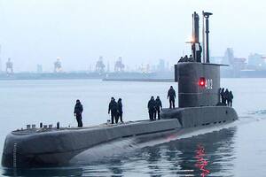 Desesperada búsqueda en Indonesia de un submarino con 53 personas a bordo