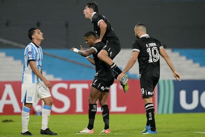 Una imagen desoladora: Botafogo le ganó a Racing con un gol en el final, en un estadio vacío por una sanción que la Academia arrasrta del año pasado