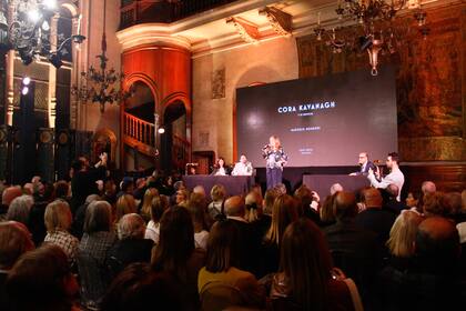 Una imagen durante la charla de presentación. La convocatoria fue todo un éxito.