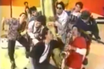 Una imagen extraída del videoclip de "El ritual de la Banana"